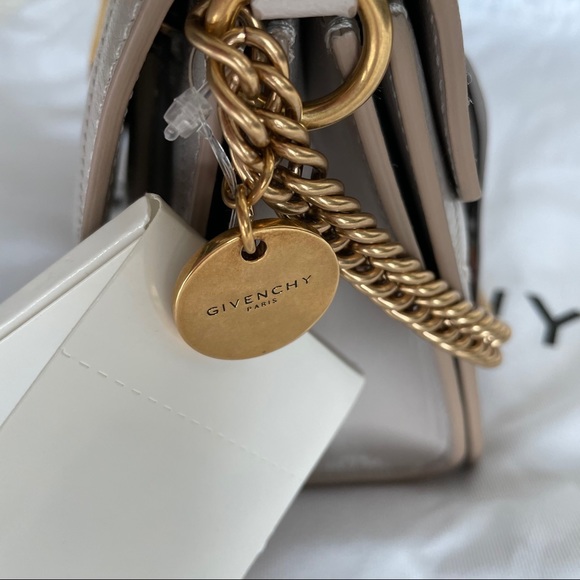 Givenchy Small GV3 Quilted Leather Bag - Picture 13 of 16